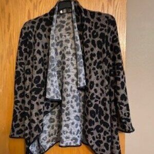 Leopard lightweight kimono sweater